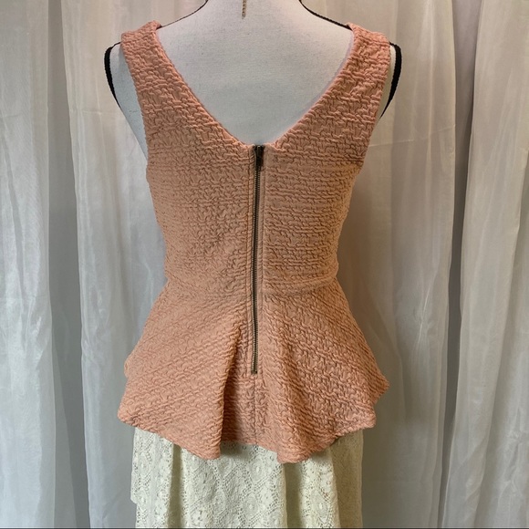 Forever 21 Peplum Textured Zip Back Top - Sz M - Picture 8 of 8
